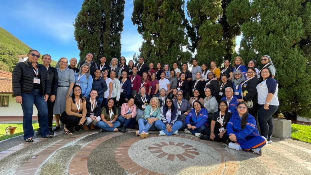 Directoras y equipos directivos de los Centros Educativos Nazaret de Venezuela reunidos en el encuentro de septiembre.
